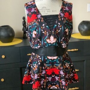 Multicolor sleeveless peplum